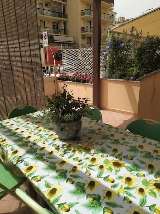 Casa Graziosa Con Ampio Cortile Per I Tuoi Momenti All'Aperto 알게로 펜션